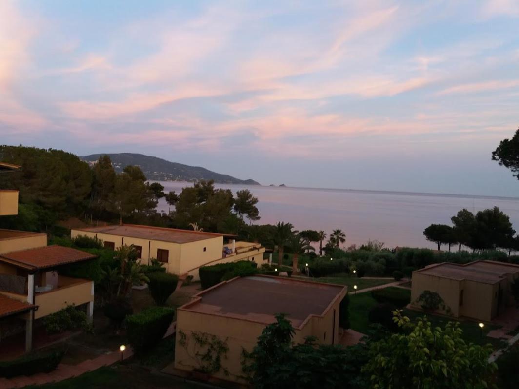 Casa Del Golfo Aparthotel Lacona Buitenkant foto